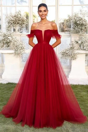 Robe de bal rouge en tulle à épaules dénudées